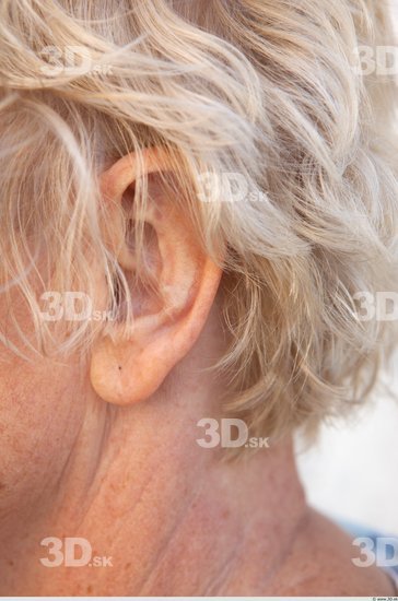 Ear Woman Casual Average Street photo references