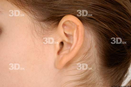 Ear Woman White Average