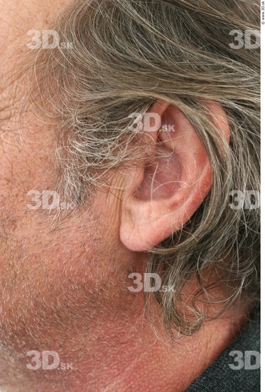 Ear Man White Average