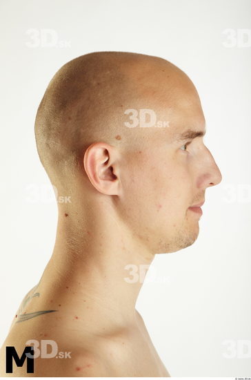 Head Phonemes Man White Slim Bald