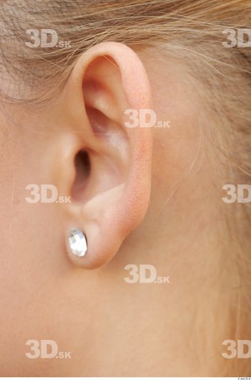 Ear Woman White Jewel Chubby