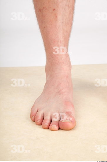 Foot Whole Body Man Casual Average Studio photo references