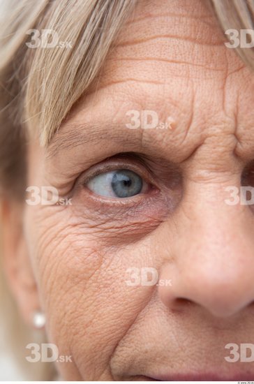 Eye Woman White Casual Average Wrinkles