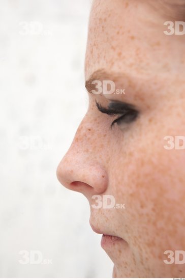 Nose Woman White Average