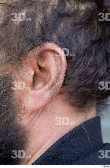 Ear Man White Casual Average Street photo references