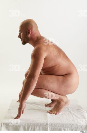 Neeo  kneeling nude whole body  jpg