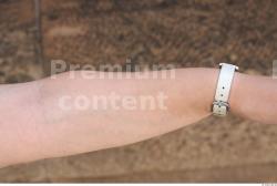 Forearm Woman White Average